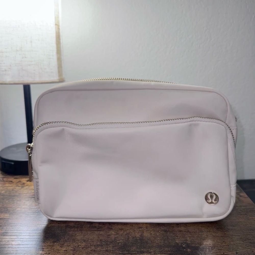 lululemon everywhere crossbody 3L large